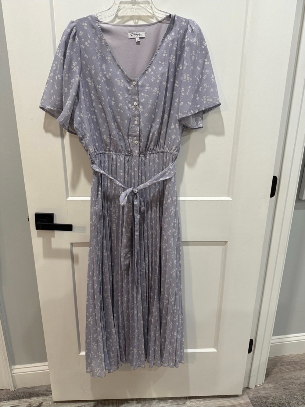 Polagram lavender tie dress lilac midi length with a floral pattern size L